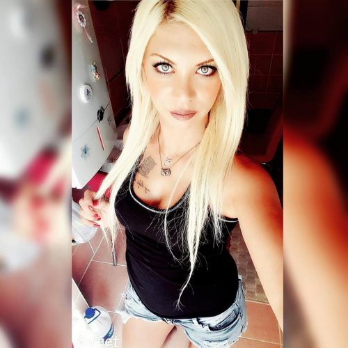 Atakum'un Göz Kamaştırıcı Escort Bayanı: Esmer Güzeli İle Doğru Adımlar