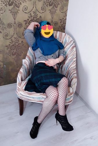 Çekici ve Zarif Genç Escort Bayan