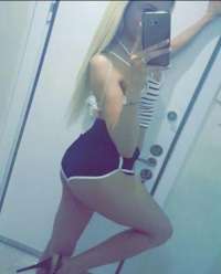 Büyüleyici ve Şehvetli Olgun Escort