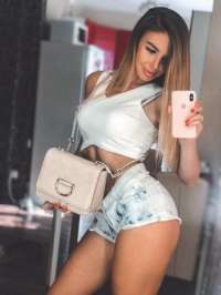 Genç Escort Bayan Ateşi İle Gecenizi Aydınlatıyor