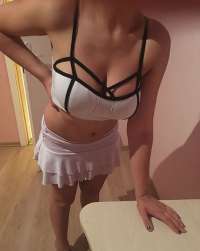 Genç Escort Bayanınız: Doğal Güzelliği ve Ateşiyle Sizi Büyüleyecek