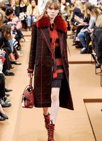 Olgun Escort'un Hükümet Evi'ndeki Çarpıcı Varlık: Begüm